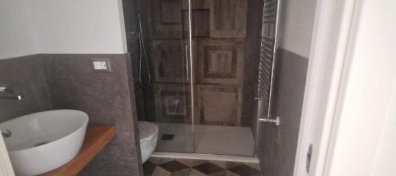 4 rooms Apartment in Florence, Italy No. 9430 9