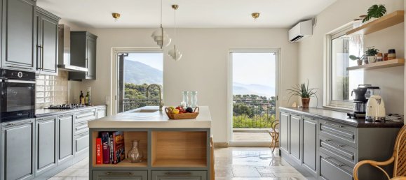 7 bedrooms Villa in Roquebrune-Cap-Martin, France No. 1597 3