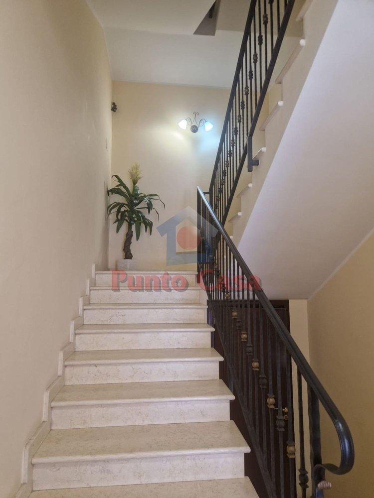 Apartamento de 5 divisões em Andria, Italy N.º 179963