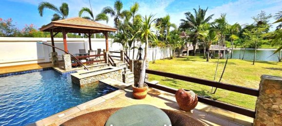 5 bedrooms Cafe / restaurant in Pattaya, Thailand No. 15336 5