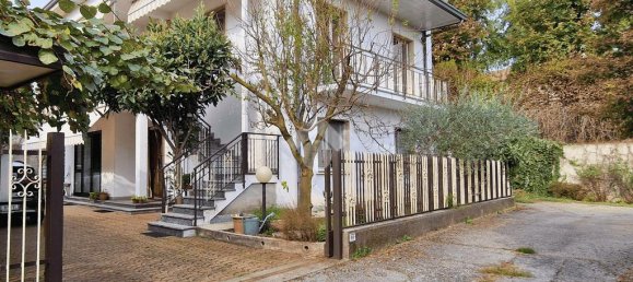 2 غرف نوم فيلا في Cavaria con Premezzo, Italy رقم 298399 24