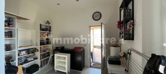 2 Schlafzimmer Wohnung in Livorno, Italy, Nr. 275630 7