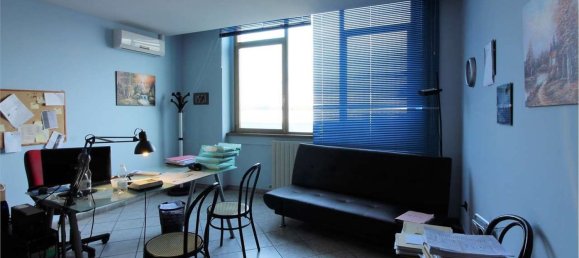 Bureau à Gorgonzola, Italy 120m² No. 359007 3