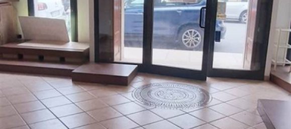 2 rooms Commercial property in Mirandola, Italy No. 223560 3