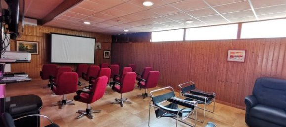 240m² Commercial property in Benidorm, Spain No. 18240 8