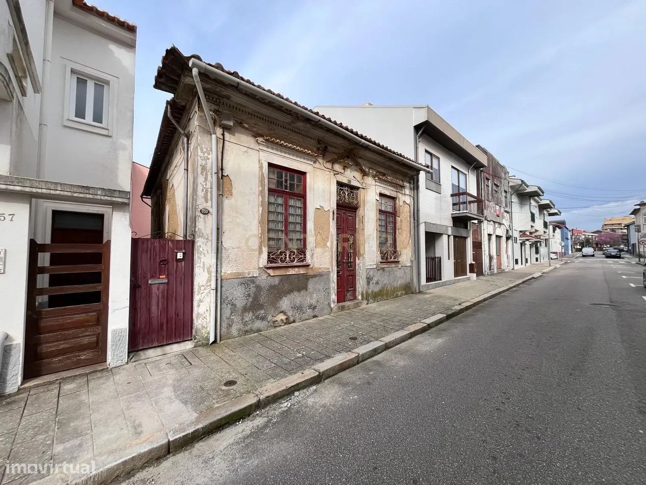 4 غرف نوم منزل في Espinho, Portugal رقم 30066