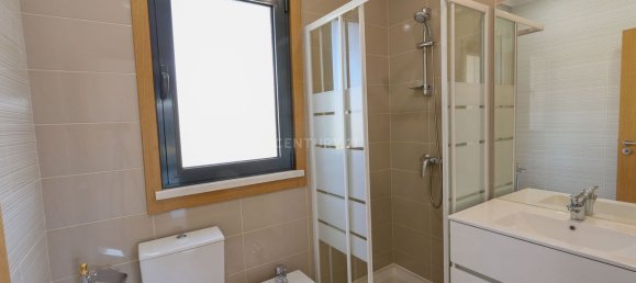 10 Schlafzimmer Haus in Corroios, Portugal, Nr. 122488 19