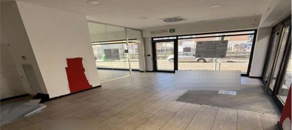 Propriété commerciale à Biella, Italy 172m² No. 285010 3