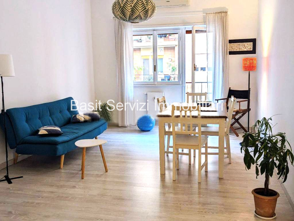 2 bedrooms Apartment in Rome, Italy No. 384079