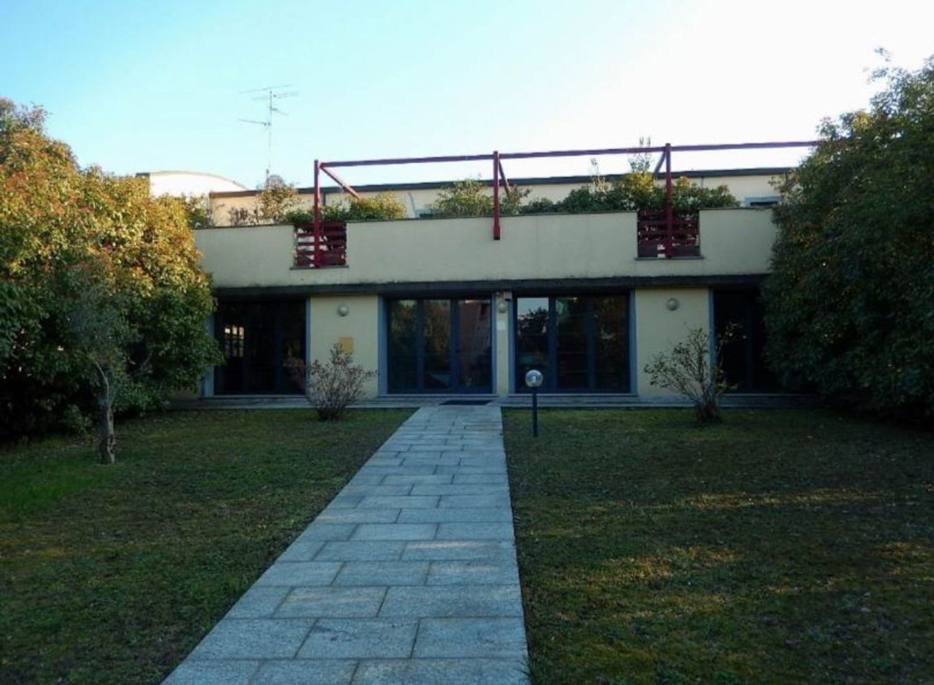 3غرفة منزل ذو طابقين في Milan, Italy رقم 241163