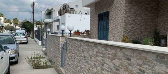 3 bedrooms House in Nicosia, Cyprus No. 7654 12