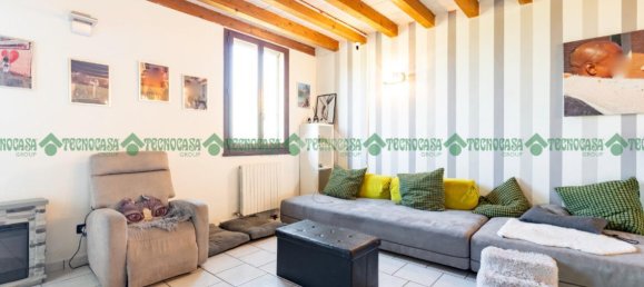 Villa de 6 divisões em Castelfranco Emilia, Italy N.º 238991 27
