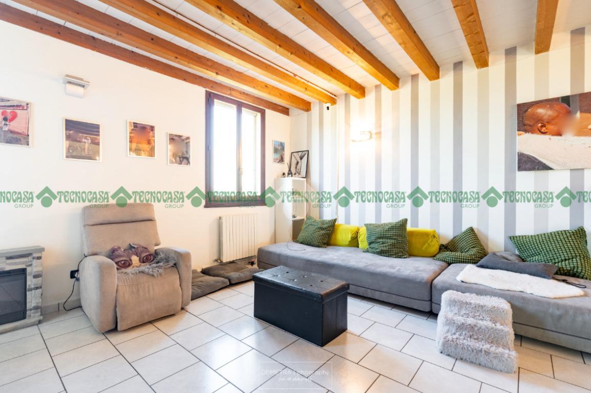 Villa de 6 divisões em Castelfranco Emilia, Italy N.º 238991