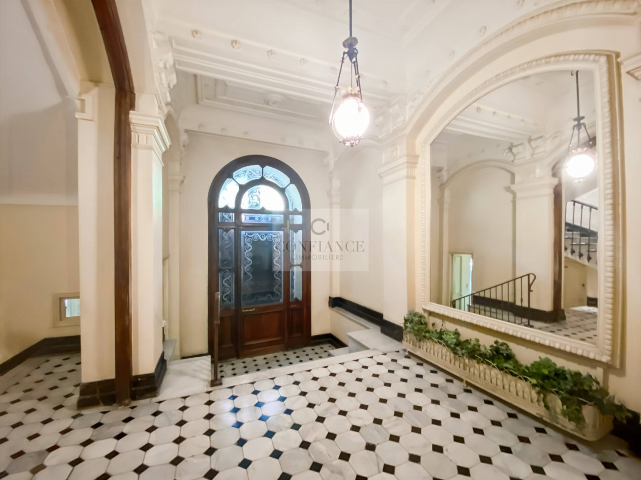 4 bedrooms Apartment in Nice, France No. 282742