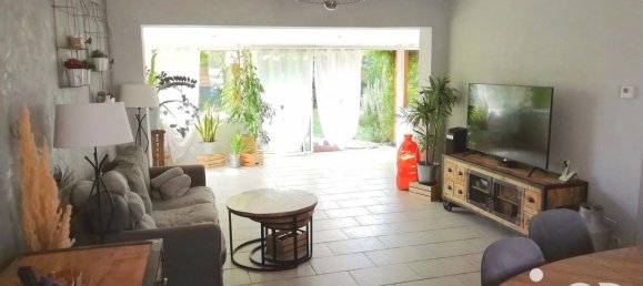 Casa de 5 dormitorios en Brie-Comte-Robert, France No. 330696 3