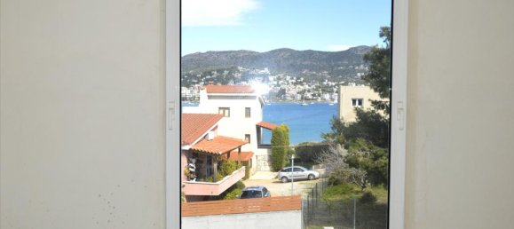 5 bedrooms Villa in Markopoulo Mesogaias, Greece No. 5825 10