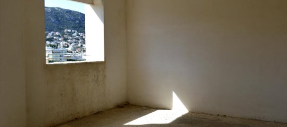 5 bedrooms Villa in Markopoulo Mesogaias, Greece No. 5825 6