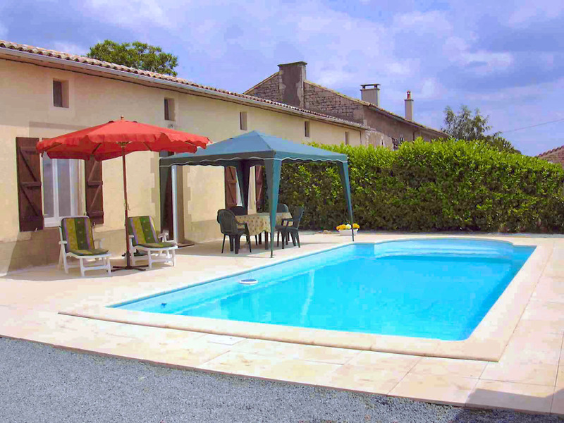 4 Schlafzimmer Haus in Chef-Boutonne, France, Nr. 107276