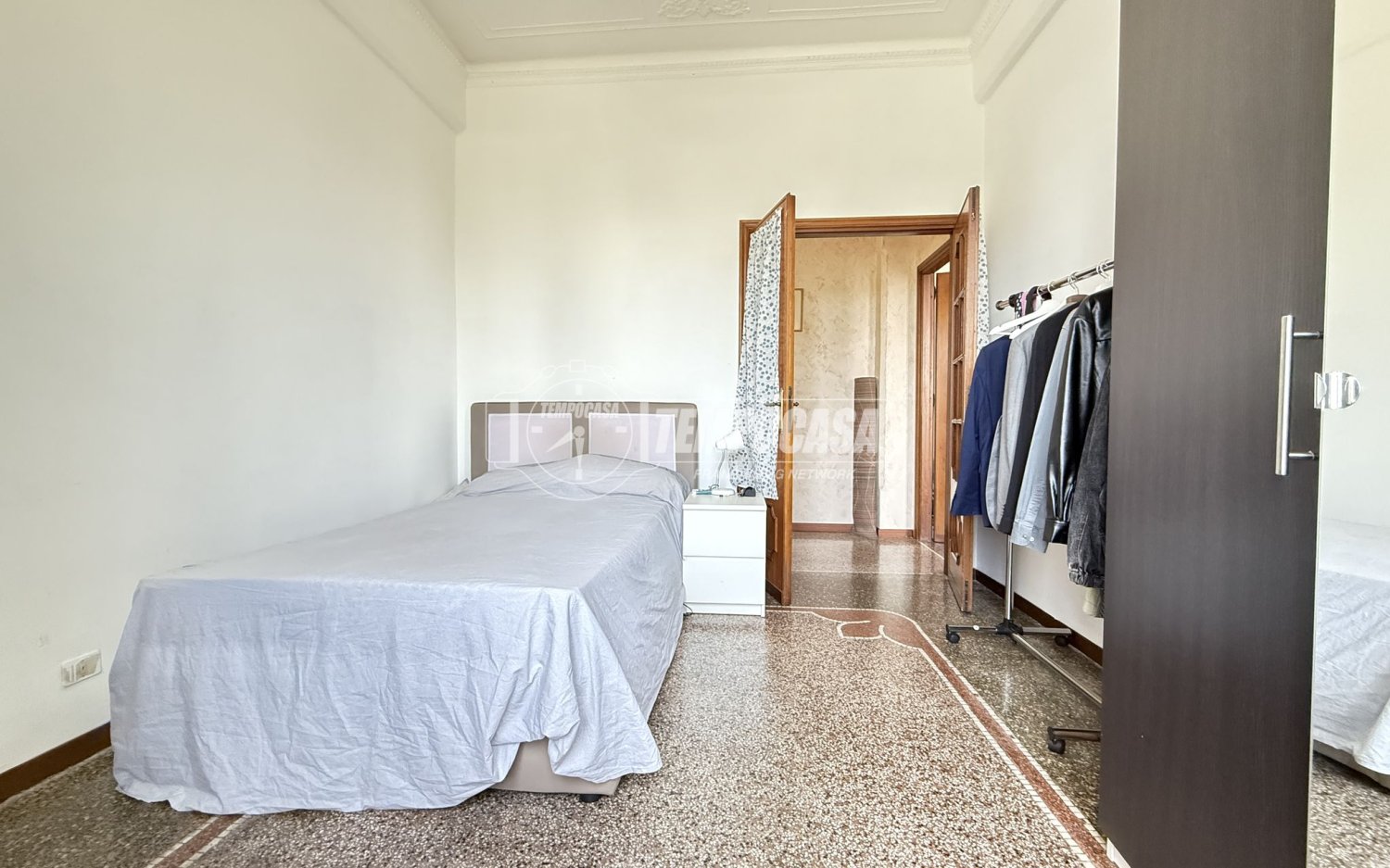 Квартира с 4 комнатами в Генуя, Италия № 258131