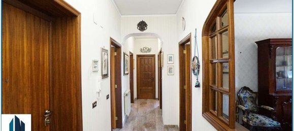3 Schlafzimmer Wohnung in Messina, Italy, Nr. 318461 3