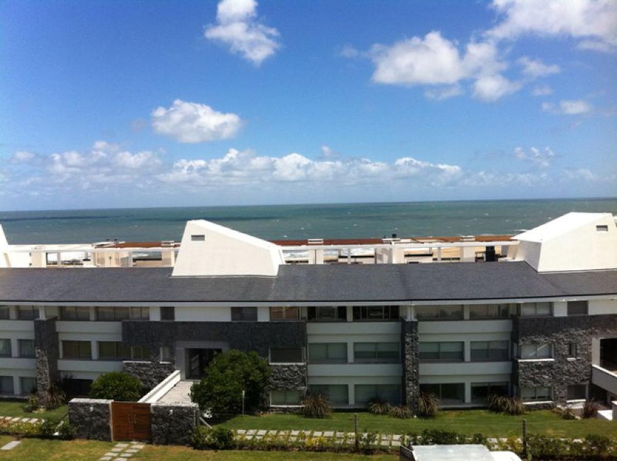 2 bedrooms Apartment in Maldonado, Uruguay No. 3473