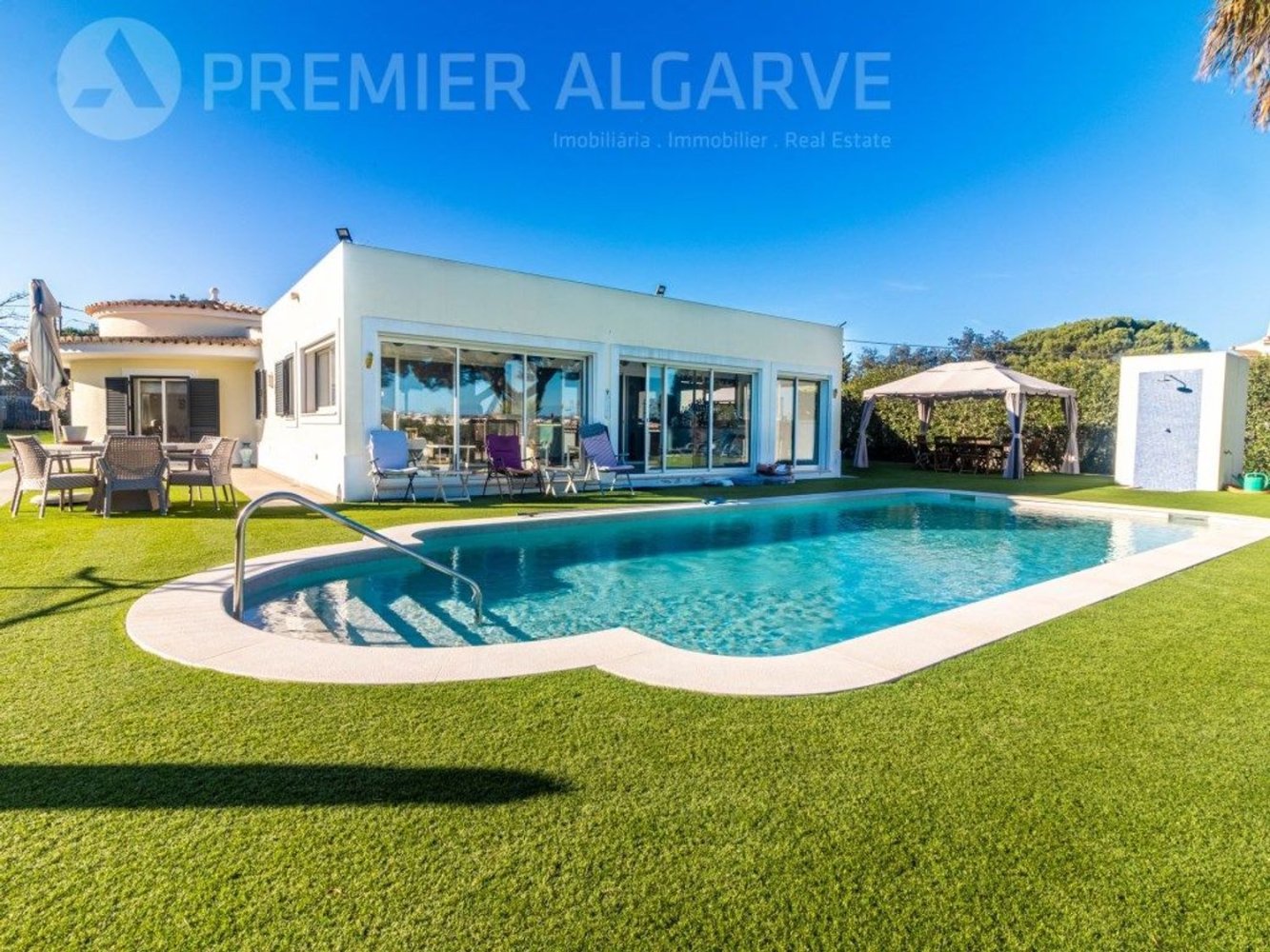 3 غرف نوم منزل في Almancil, Portugal رقم 102404