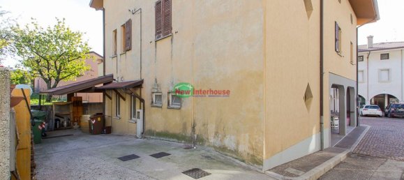 5غرفة عقار تجاري في Udine, Italy رقم 130649 36