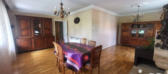 3 bedrooms House in Loire, France No. 355549 2