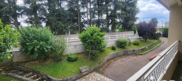 3 bedrooms House in Loire, France No. 355549 4