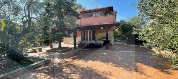 Villa de 3 dormitorios en Corato, Italy No. 25865 5