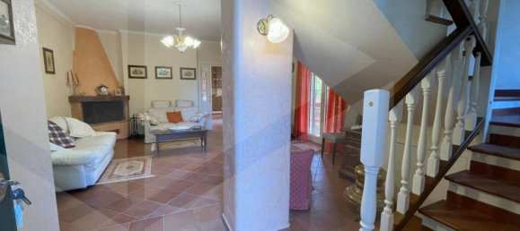 Villa de 3 dormitorios en Corato, Italy No. 25865 9