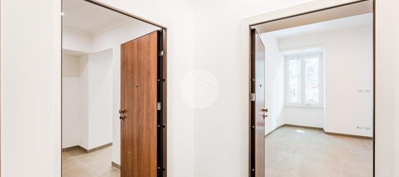 2 bedrooms Apartment in Rome, Italy No. 263329 16