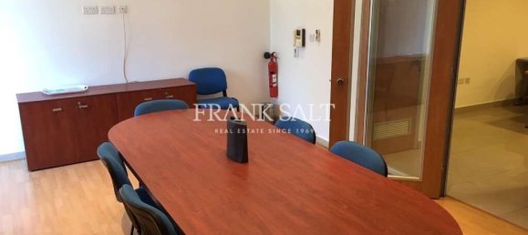 Офис 275м² в Пьета, Мальта № 13013 7