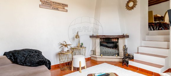 2 bedrooms House in Torres Vedras, Portugal No. 49137 2