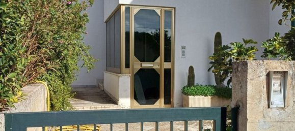 Apartamento de 4 habitaciónes en San Cesario di Lecce, Italy No. 305901 2