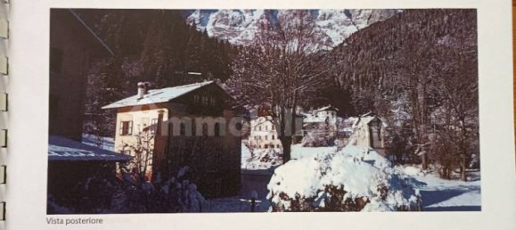 3 bedrooms House in Voltago Agordino, Italy No. 354410 4