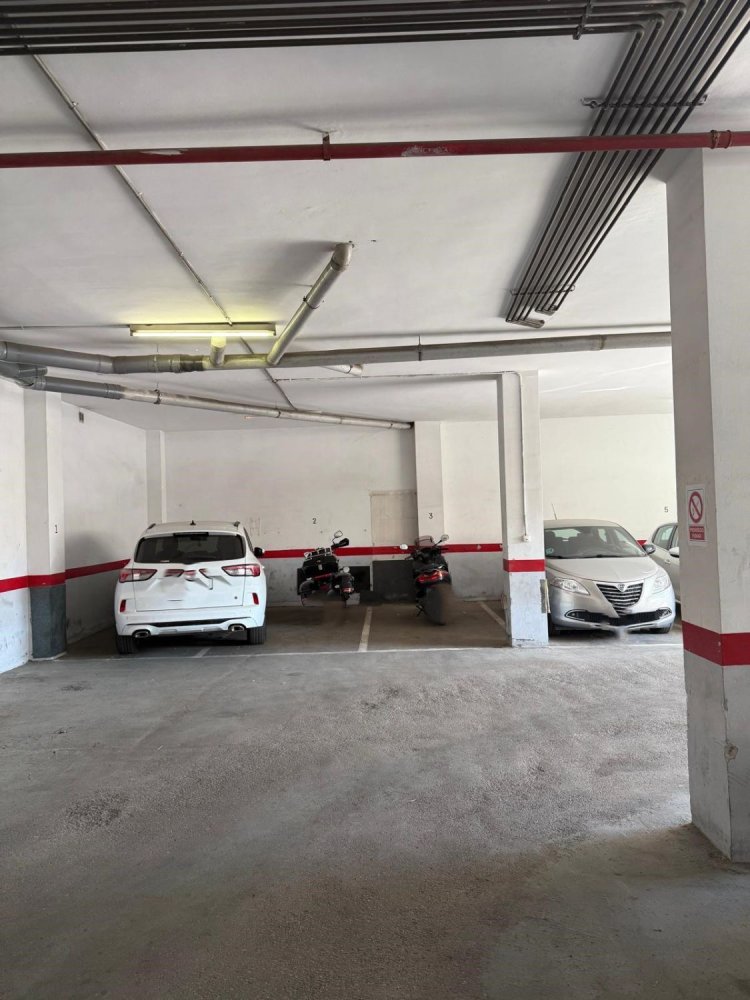 12m² Garage in Sant Boi de Llobregat, Spain No. 166135