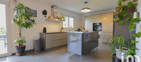 Casa de 5 habitaciónes en Sainte-Marie-aux-Chenes, France No. 348934 5