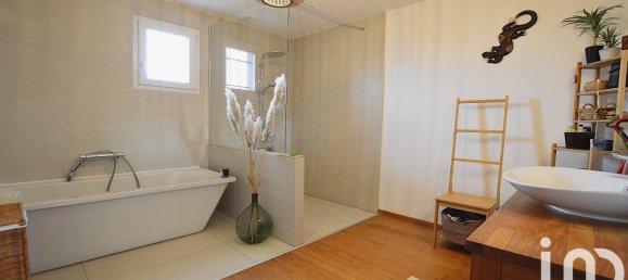 Casa de 5 habitaciónes en Sainte-Marie-aux-Chenes, France No. 348934 4