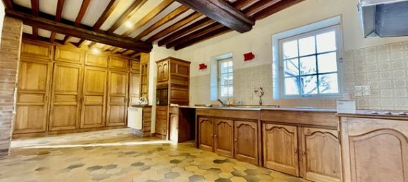 4 bedrooms House in Auxerre, France No. 360411 5