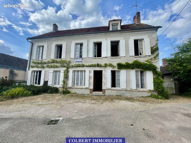 4 bedrooms House in Auxerre, France No. 360411