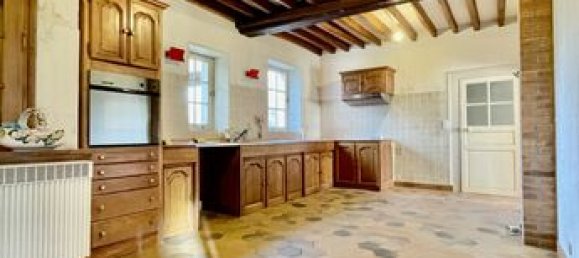 4 bedrooms House in Auxerre, France No. 360411 6