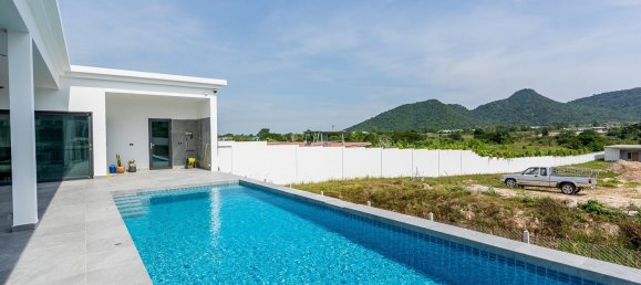 2 bedrooms Cafe / restaurant in Hua Hin, Thailand No. 6371 3