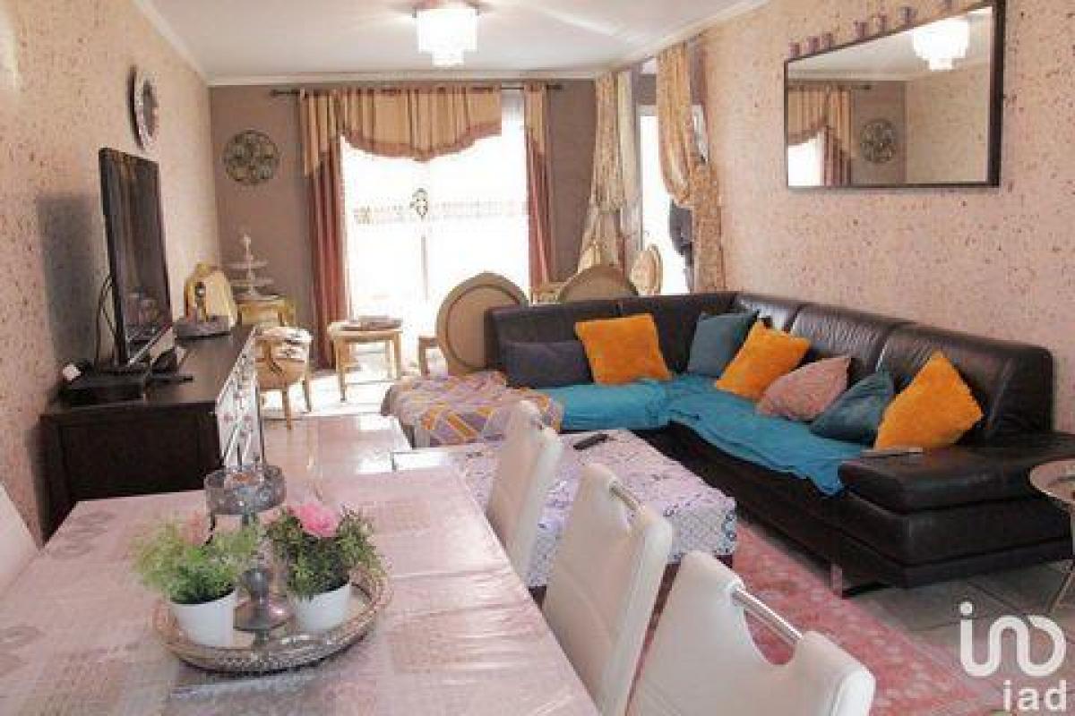 4 bedrooms House in Perpignan, France No. 28242