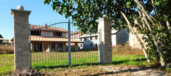 13 rooms House in Gropello Cairoli, Italy No. 157512 27