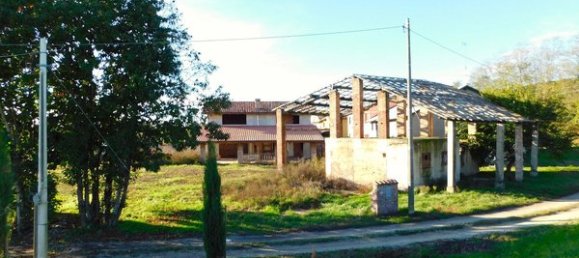 13 rooms House in Gropello Cairoli, Italy No. 157512 16
