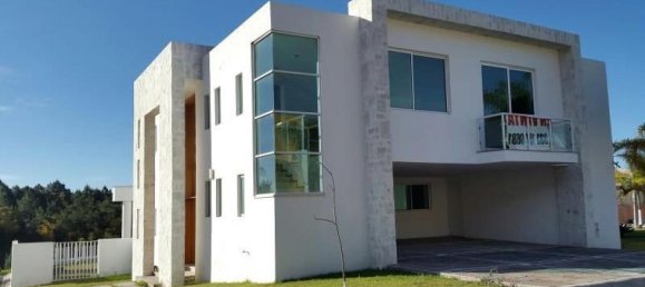 Casa de 3 dormitorios en Tlajomulco de Zúñiga, Mexico No. 160004 2