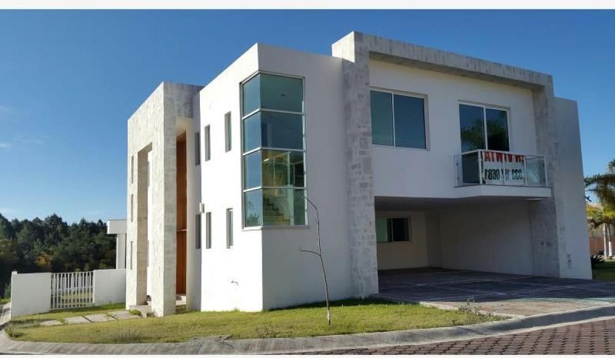 Casa de 3 dormitorios en Tlajomulco de Zúñiga, Mexico No. 160004