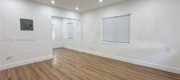 120.4 m² terreno en venta en Miami, Miami-Dade, Florida, USA № 614884 5
