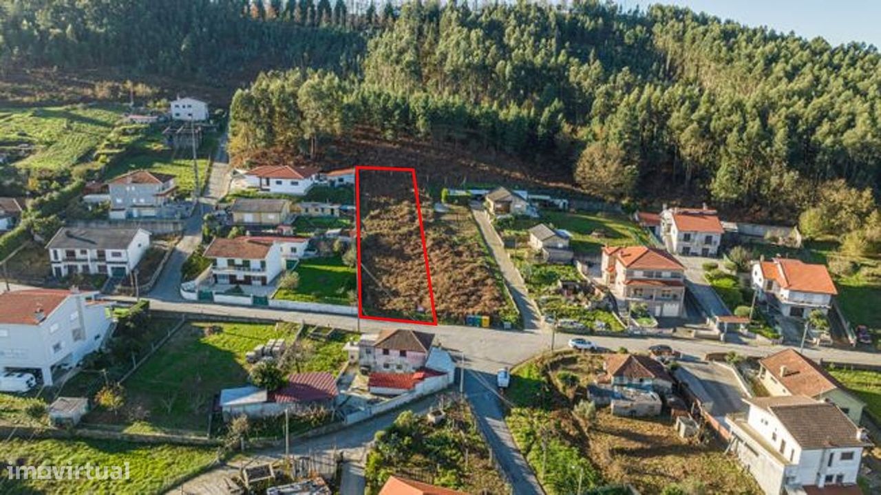 1000m² Land in Felgueiras, Portugal No. 45619